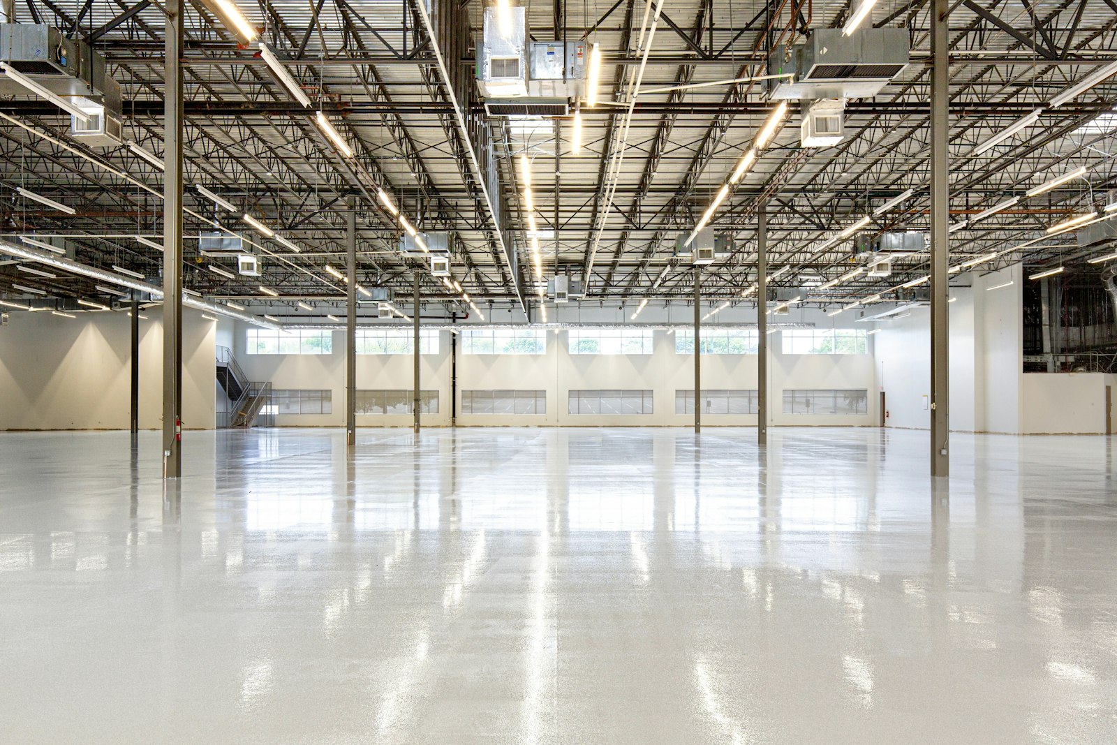Industrial electrical contractor Chicago warehouse and manufacturing facilities